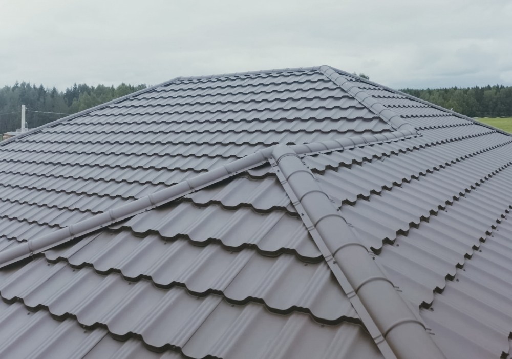 Restored and freshly painted roof on a Wodonga home